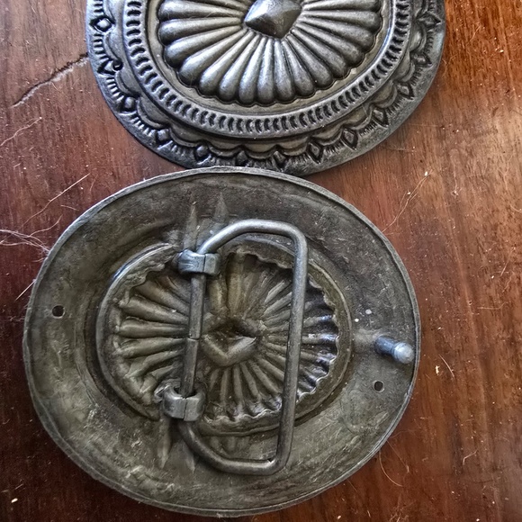 Johnny Was Turquoise/Leather Concho Belt Made in Italy M/L with 3 conches to put - Picture 9 of 13